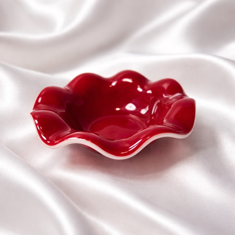 Red and White Glass Ruffled Edge Bowl